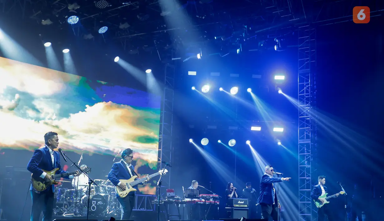 Grup musik UNGU tampil dalam konser 30 Tahun Berkarya bertajuk Waktu Yang Dinanti – Final Chapter di Tennis Indoor Senayan, Jakarta, Jumat (30/10/2026). Konser ini menjadi perayaan tiga dekade perjalanan UNGU di industri musik Indonesia. (KLY/Budy Santoso)