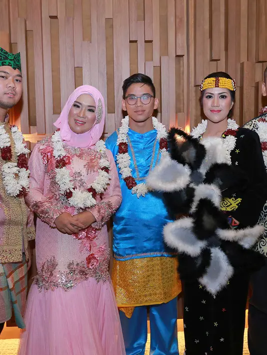 Brunei Darussalam mengutus lima perwakilannya yakni Ana, Neff Aslee, George Maxon, Sai Firsa, Janiey Junaini di acara yang digelar di Indonesia mulai 16 November hingga 29 Desember 2015 mendatang. (Galih W. Satria/Bintang.com)
