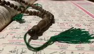 10 Amalan Agar Terhindar dari Fitnah Kubur, Penerang Alam Barzakh