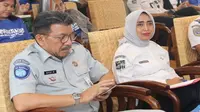 Diskusi Kemenhub di Forum Wartawan Perhubungan (Forwahub) membahas tentang antisipasi kenaikan jumlah kendaraan bermotor yang diangkut melalui kapal pada lintas penyeberangan Merak-Bakauheni menjelang beroperasinya Tol Trans Sumatra.