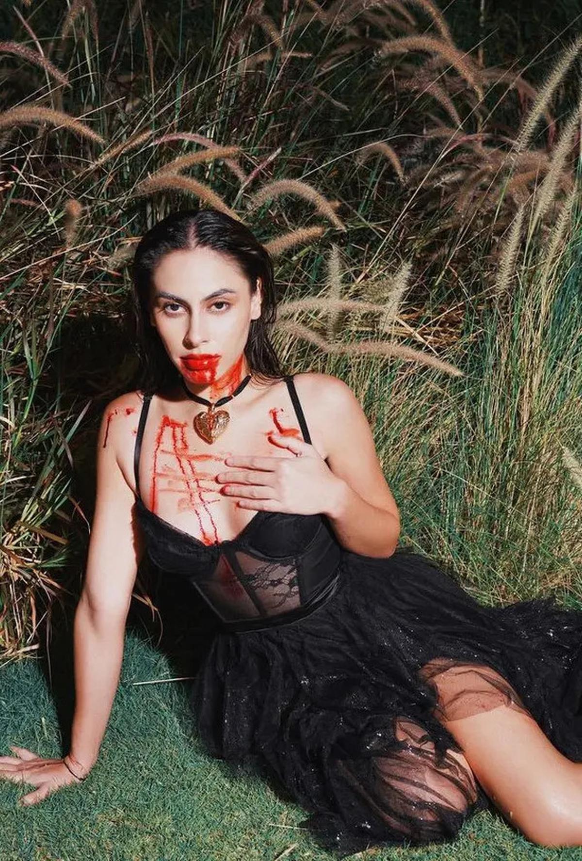 8 Kostum Totalitas Selebritis Tanah Air saat Halloween, Fuji An, Nikita Willy, hingga Jennifer Bachdim