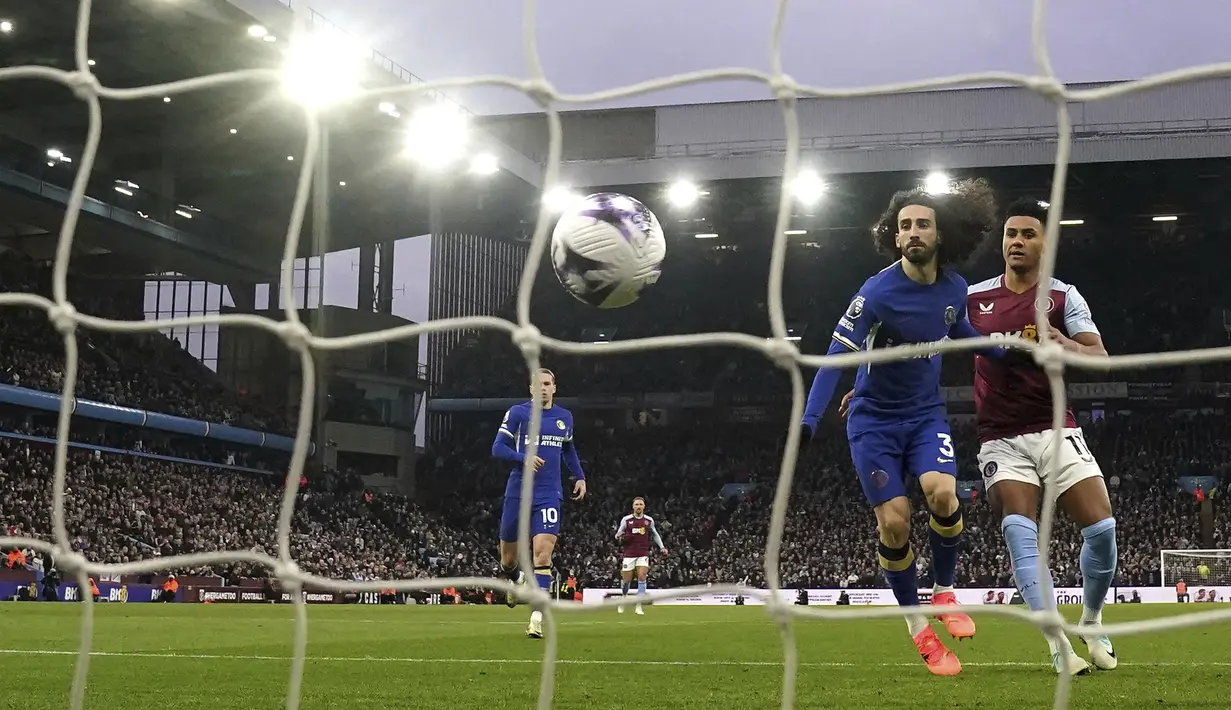 Aston Villa unggul dua gol lebih dulu hingga turun minum lewat gol bunuh diri Marc Cucurella dan aksi Morgan Rogers. (Nick Potts/PA via AP)