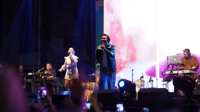 Rizky Febian dan Ziva Magnolya manggung di Tangcity Music Fest, Sabtu (4/2/2023). 