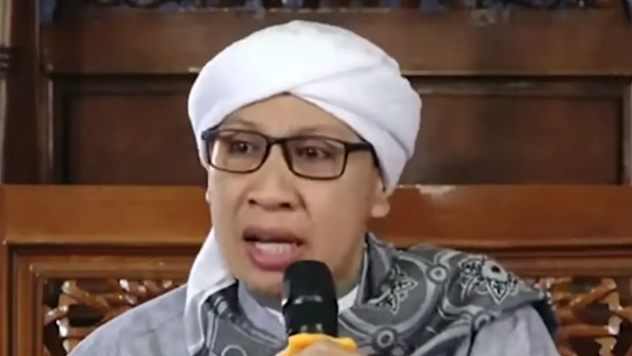 Buya Yahya. (Foto: Dok. Instagram @buyayahya_albahjah)