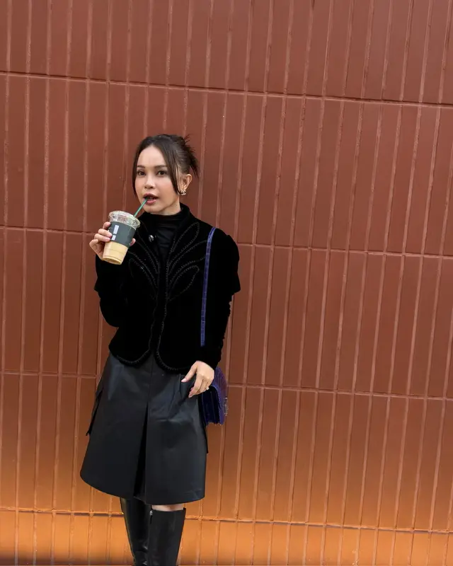 Outfit Jalan-Jalan ala Unnie Korea