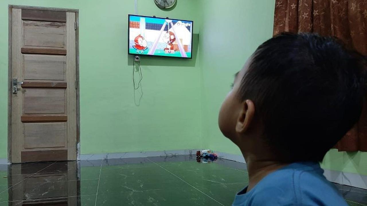 Fakta Unik: Dampak Tayangan Televisi pada Anak, Ternyata Bisa Positif atau Negatif Lho!