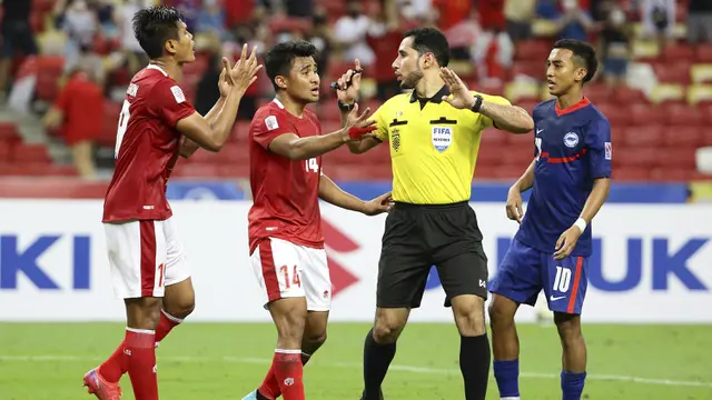Foto: Melihat Aksi Kapten Asnawi Mangkualam saat Timnas Indonesia Indonesia Singkirkan Singapura di Leg Kedua Semifinal Piala AFF 2020