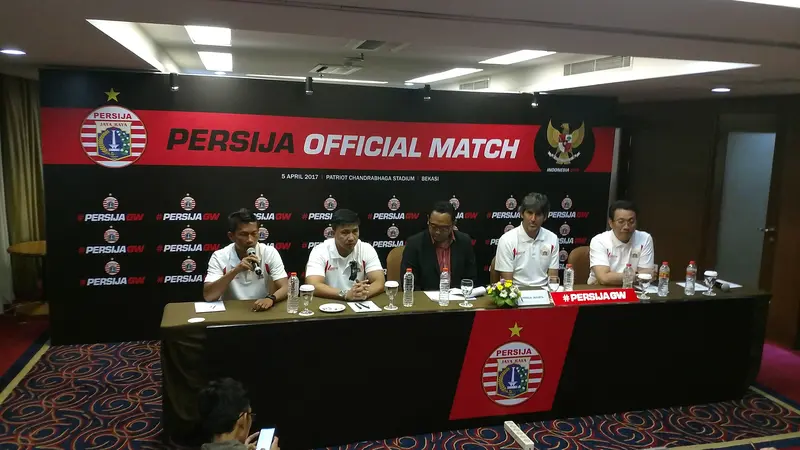 Bek Persija Jakarta, Ismed Sofyan saat jumpa pers jelang Persija Jakarta Vs Timnas Indonesia U22