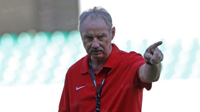Alfred Riedl