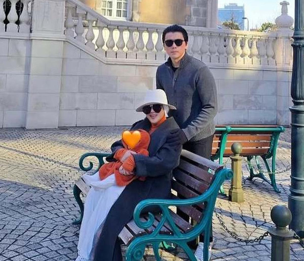 8 Potret Syahrini Bagikan Kebersamaan dengan Reino Barack dan sang Anak saat Berada di Jepang