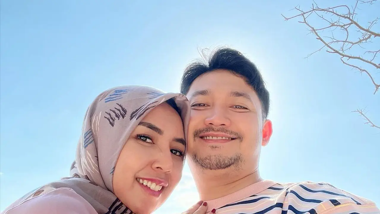 Potret Angga Wijaya dengan sang istri, Anna. (Foto:Instagram/anggawijaya88)