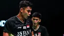 Luar biasa, 4 pasangan ganda putra Indonesia memastikan lolos ke babak perempatfinal Turnamen Bulu Tangkis All England 2022 usai mengalahkan lawan-lawannya di babak 16 Besar, Kamis (17/3/2022) di Birmingham, Inggris. Di semifinal keempatnya jumpa lawan berbeda. (PBSI)