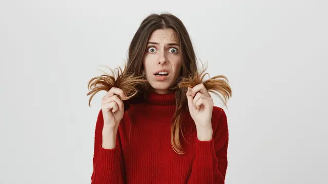 Ilustrasi rambut rusak/freepik.com/cookie_studio