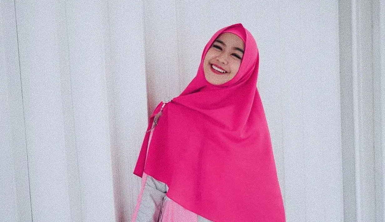 (Instagram/riaricis1795)