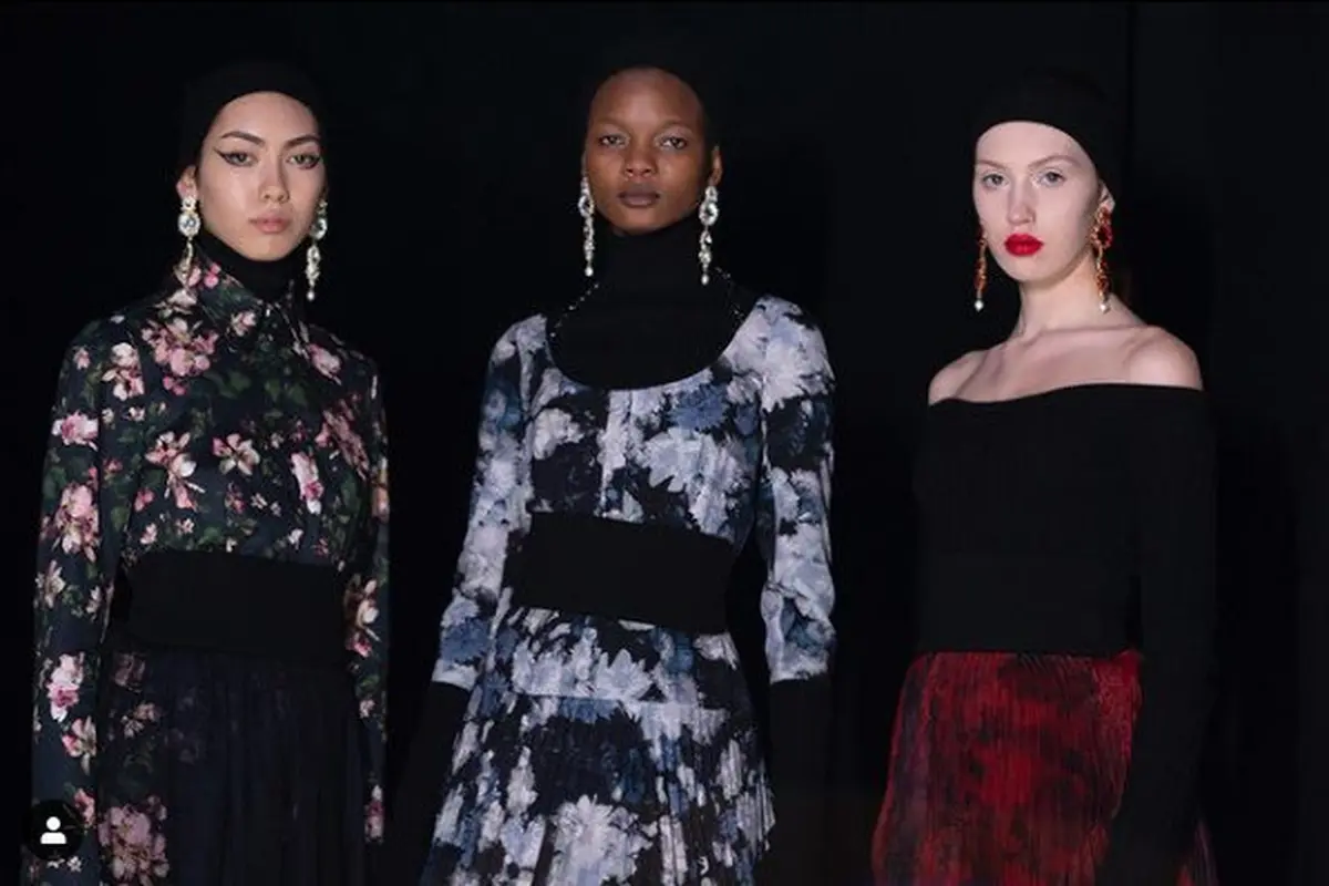 Berikut ini 5 tampilan makeup dan gaya rambut terbaik di London Fashion Week Fall 2021.