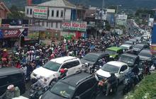 Kronologi Wisatawan Asal Jakarta Meninggal Dunia saat Puncak Macet Total