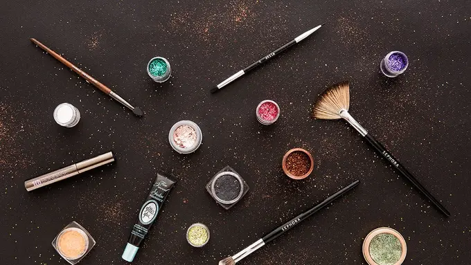 [BINTANG] Butuh Rekomendasi Eyeshadow Glitter Under Rp100 Ribu? Cek di Sini!