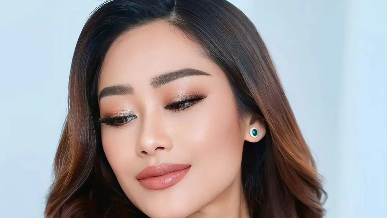 National Director and Owner Miss Universe Indonesia Poppy Capella. (Foto: Dok. Instagram @poppycapella_)