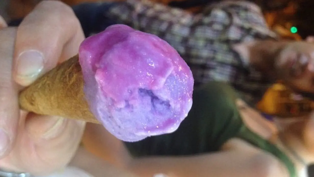 Changing Colour Ice Cream 0714 2