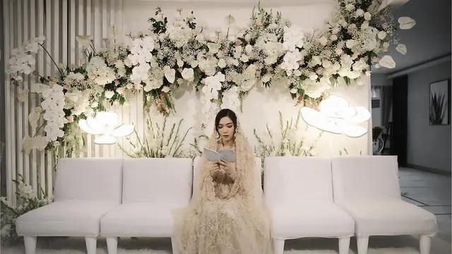 7 Gaya Isyana Sarasvati dalam Pengajian Pernikahan, Tampil Anggun dan Cantik