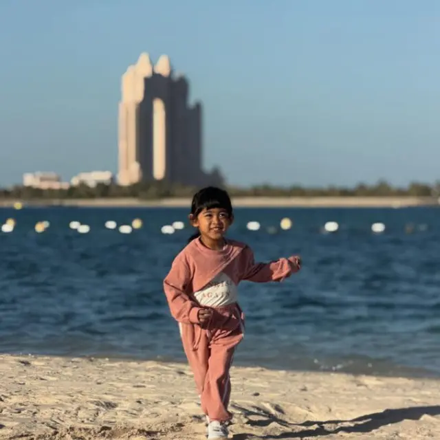 Potret Liburan Ria Ricis dan Moana di Dubai