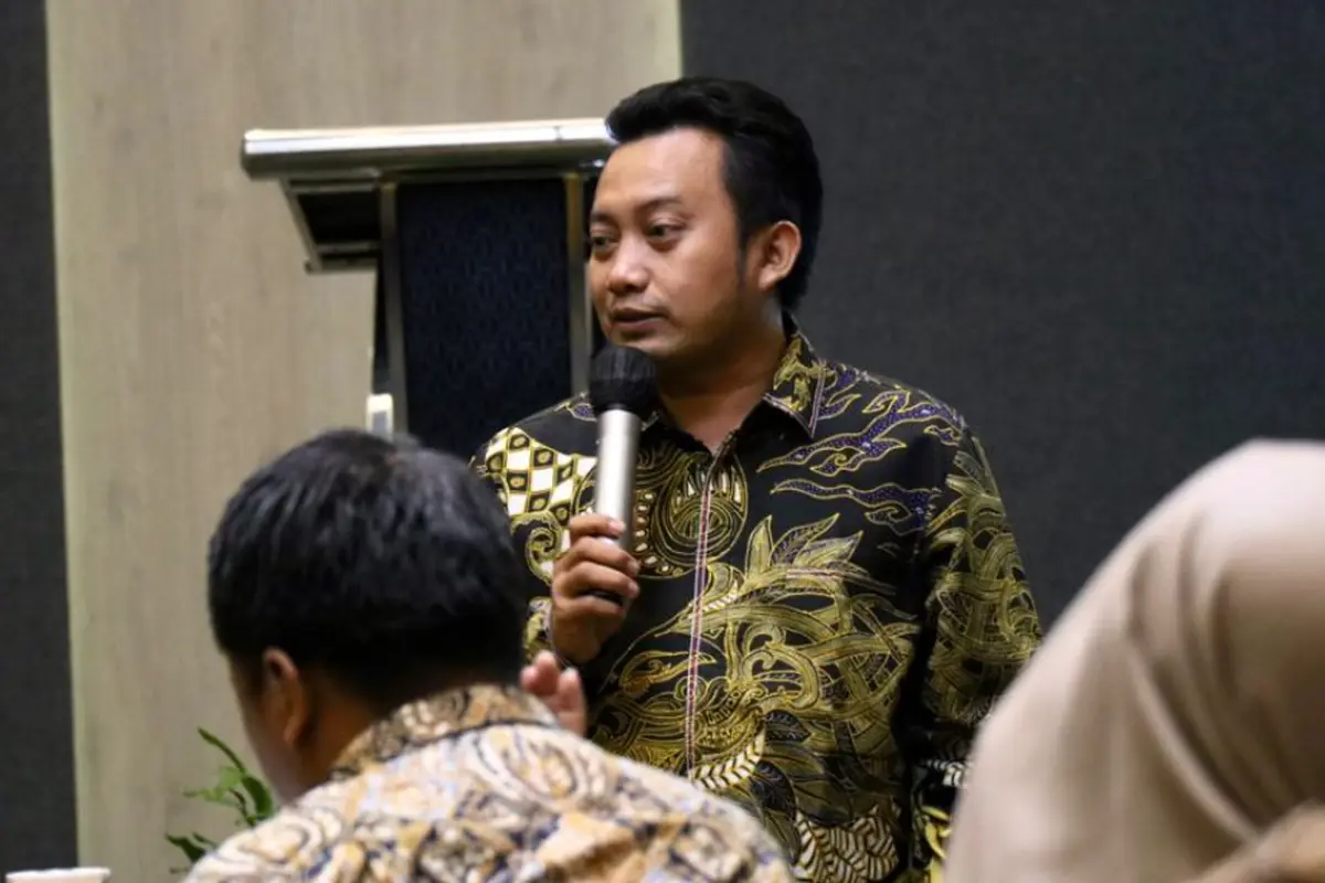 Aris Adi Leksono