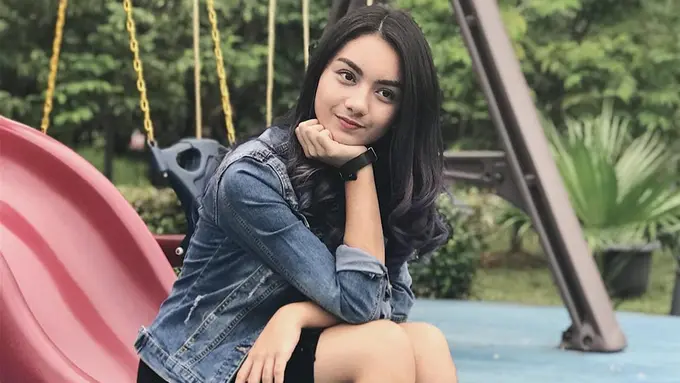 [Bintang] Gaya Ersya Aurelia, Ranty Maria dan Cut Syifa dengan Padu-padan Jeans yang Kekinian, Siapa Favoritmu?