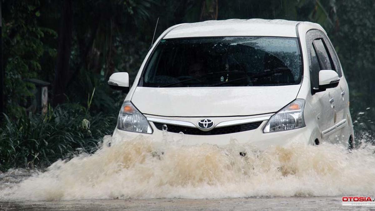 Kenali Engine Water Hammer dan Klaim Asuransi Saat Banjir Berita