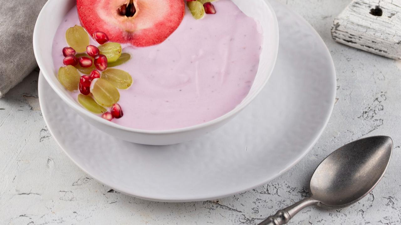 yogurt dengan buah segar
