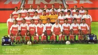 Henk Wullems bersama skuad Timnas Indonesia di SEA Games 1997. (Istimewa).