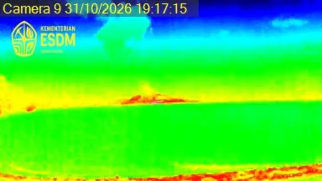 Gunung Anak Krakatau di perairan Selat Sunda, Lampung Selatan, kembali mengalami erupsi pada Sabtu (31/10/2026) malam. (Dok. PVMBG)