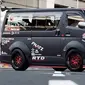 Toyota HiAce naik kasta dengan modifikasi bergaya street racing (superstreet)