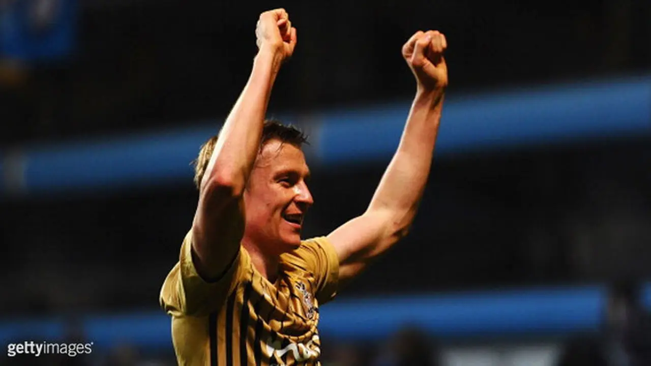 stephen-darby-130220-logo.jpg