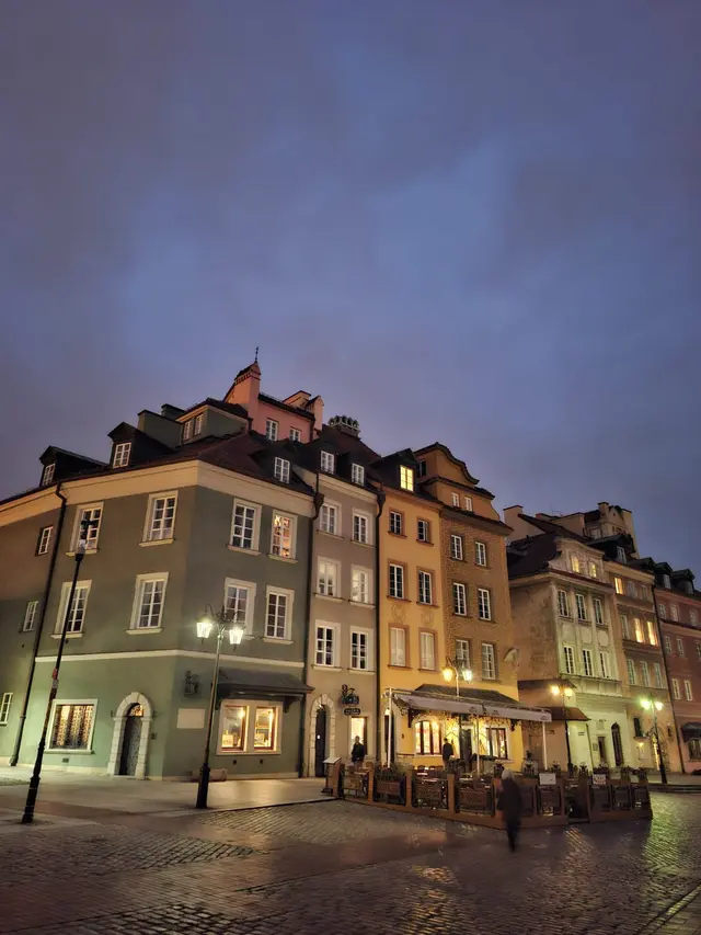 Kota Tua Warsawa