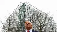 Amerika Serikat resmi membuka kedutaan barunya di London, Inggris, pada hari Selasa, 16 Januari 2018. (AFP)