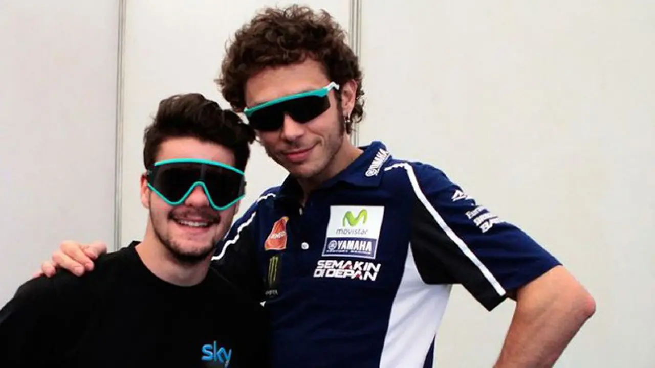 Romano Fenati dan Valentino Rossi