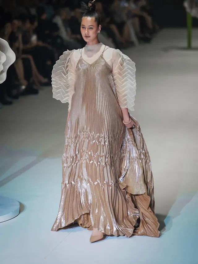 Paula Verhoeven kembali ke runway (Instagram/paula_verhoeven)