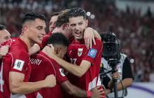 Di Tengah Persiapan Timnas, Justin Hubner Bikin Heboh Jeddah dengan Momen Manis Saat Gendong Kamari