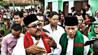 Calon petahana Gubernur Banten, Rano Karno, turut menyampaikan dukacita untuk korban gempa Aceh. (Liputan6.com/Yandhi Deslatama)