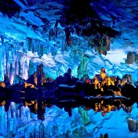 Gua-gua dari seluruh dunia ini yang bisa membuatmu tertegun.