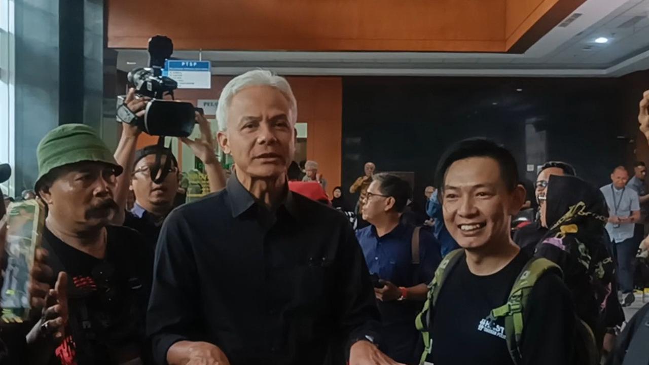 Ganjar hingga FX Rudy Hadiri Sidang Kasus Suap Hasto Kristiyanto di PN Jakpus