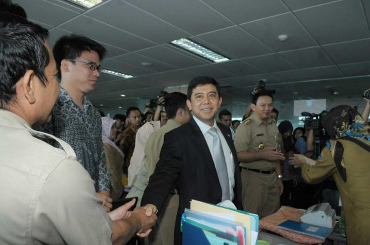 Usai cuti Lebaran, Menteri Yuddy sidak kantor Ahok