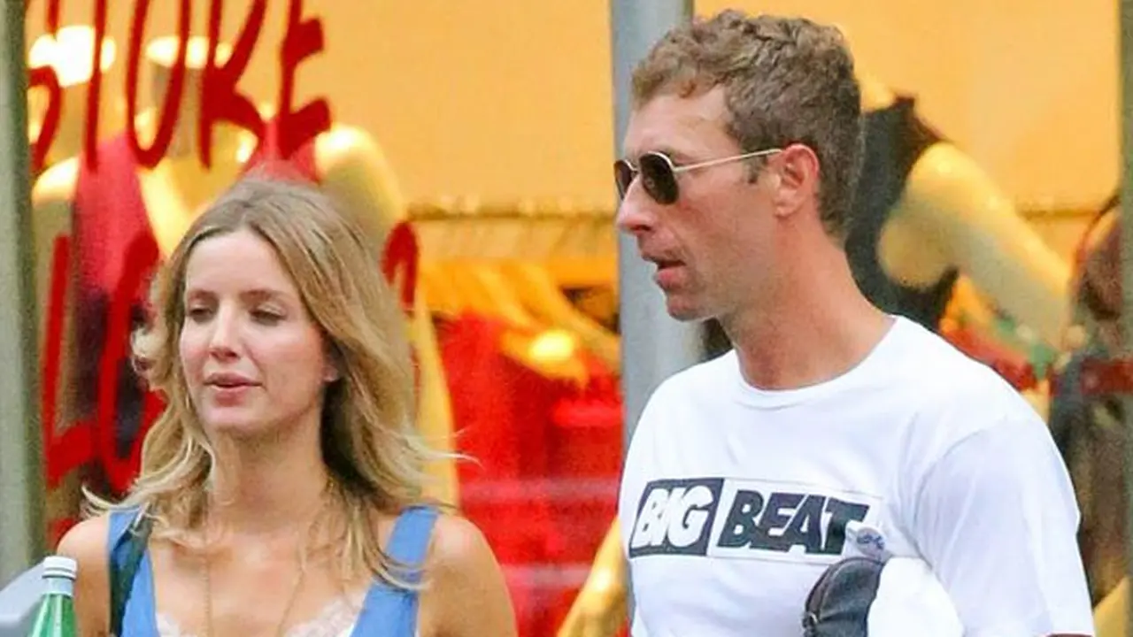 [Bintang] Chris Martin dan Annabelle Wallis