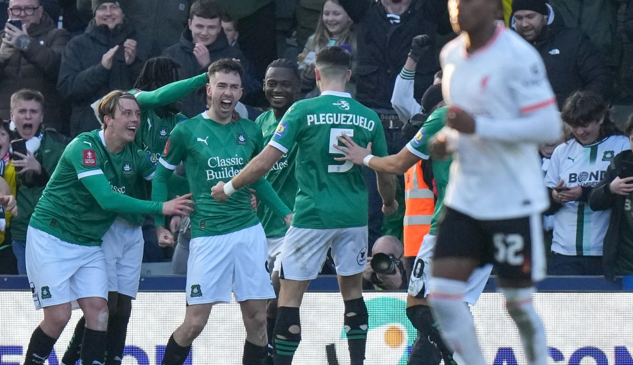 Pahlawan Plymouth adalah Ryan Hardie yang membuat gol di menit ke-53 lewat penalti. (AP Photo/Alastair Grant)