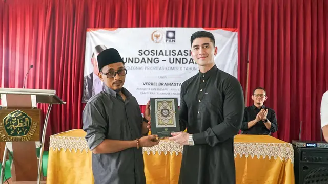 Verrell Bramasta saat bekerja sebagai anggota Dewan.