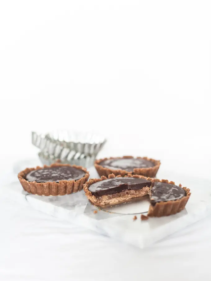 NCT Taeil Bagikan Resep Tart Cokelat dari Biskuit untuk Hari Valentine