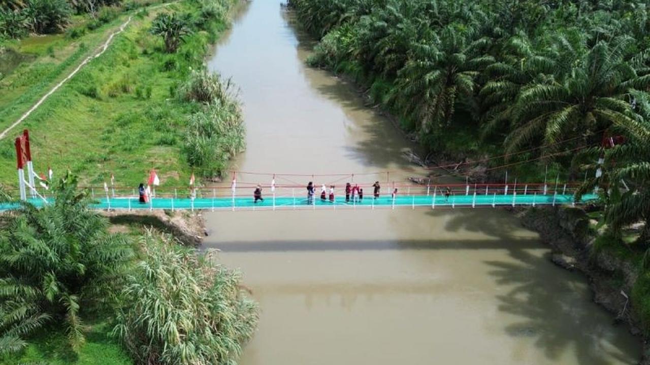 TNI Selesaikan Jembatan Perintis di Batu Bara, Pulihkan Akses Vital Antardesa
