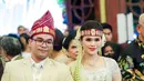 Pesona cantik Chen Giovani khas perempuan Batak terlihat saat momen pernikahan adat [@chengiovanis]