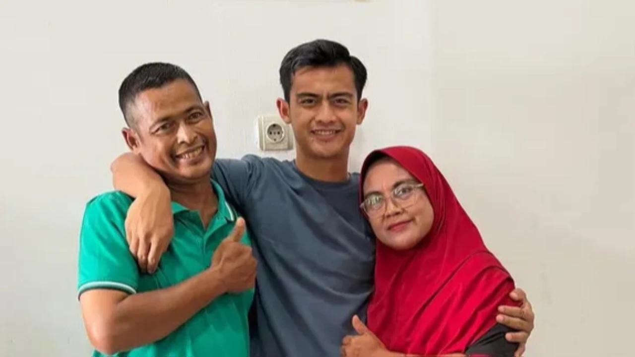 5 Momen Kesederhanaan Ayah Pratama Arhan yang Mewariskan Nilai Hidup