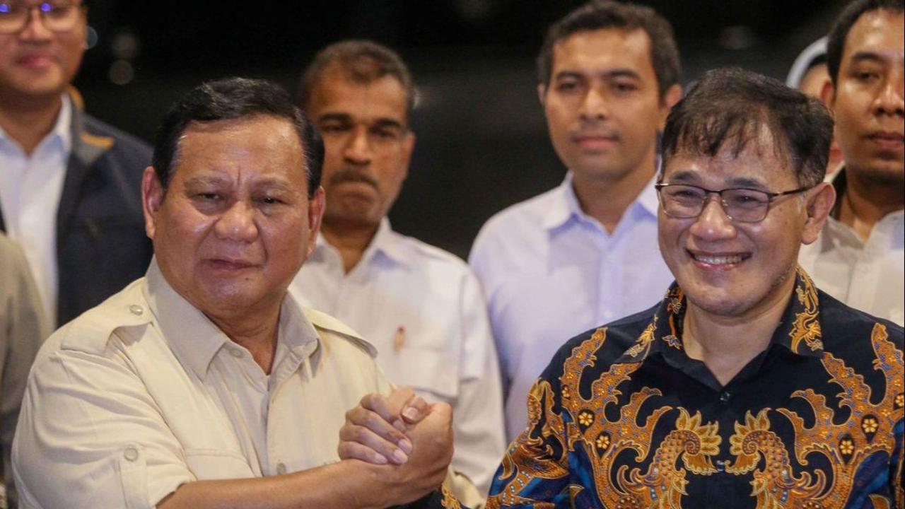 Budiman Sudjatmiko baru-baru ini bertemu dengan Prabowo Subianto pada Selasa (18/7) malam.